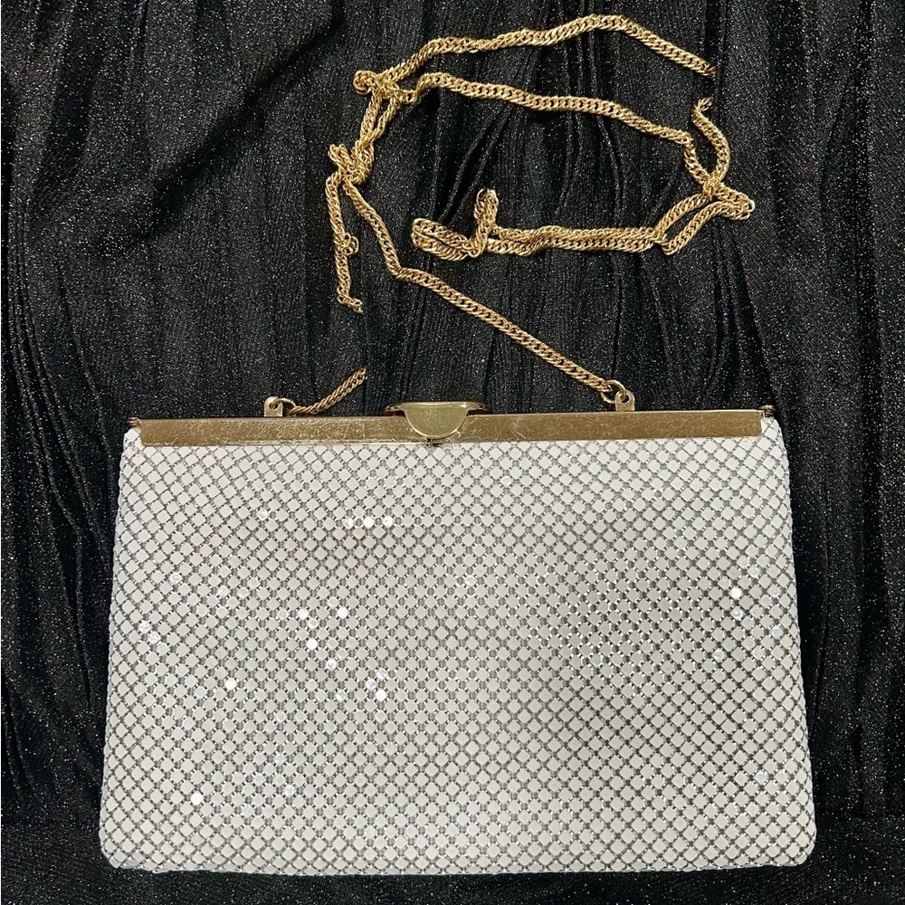 Vintage Whiting  and Davis late 1960’s white mesh clutch/bag with chain